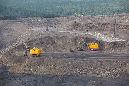 Mining at Yakutugol Holding Company’s Neryungrinsky Open Pit